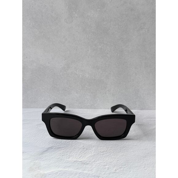 NEW Gucci GG1790S Black Cat Eye Logo Sunglasses main image 9
